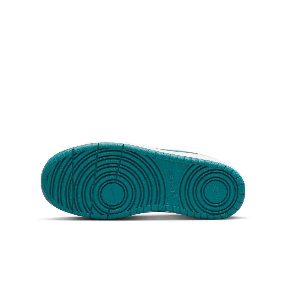 Nike Court Borough Low